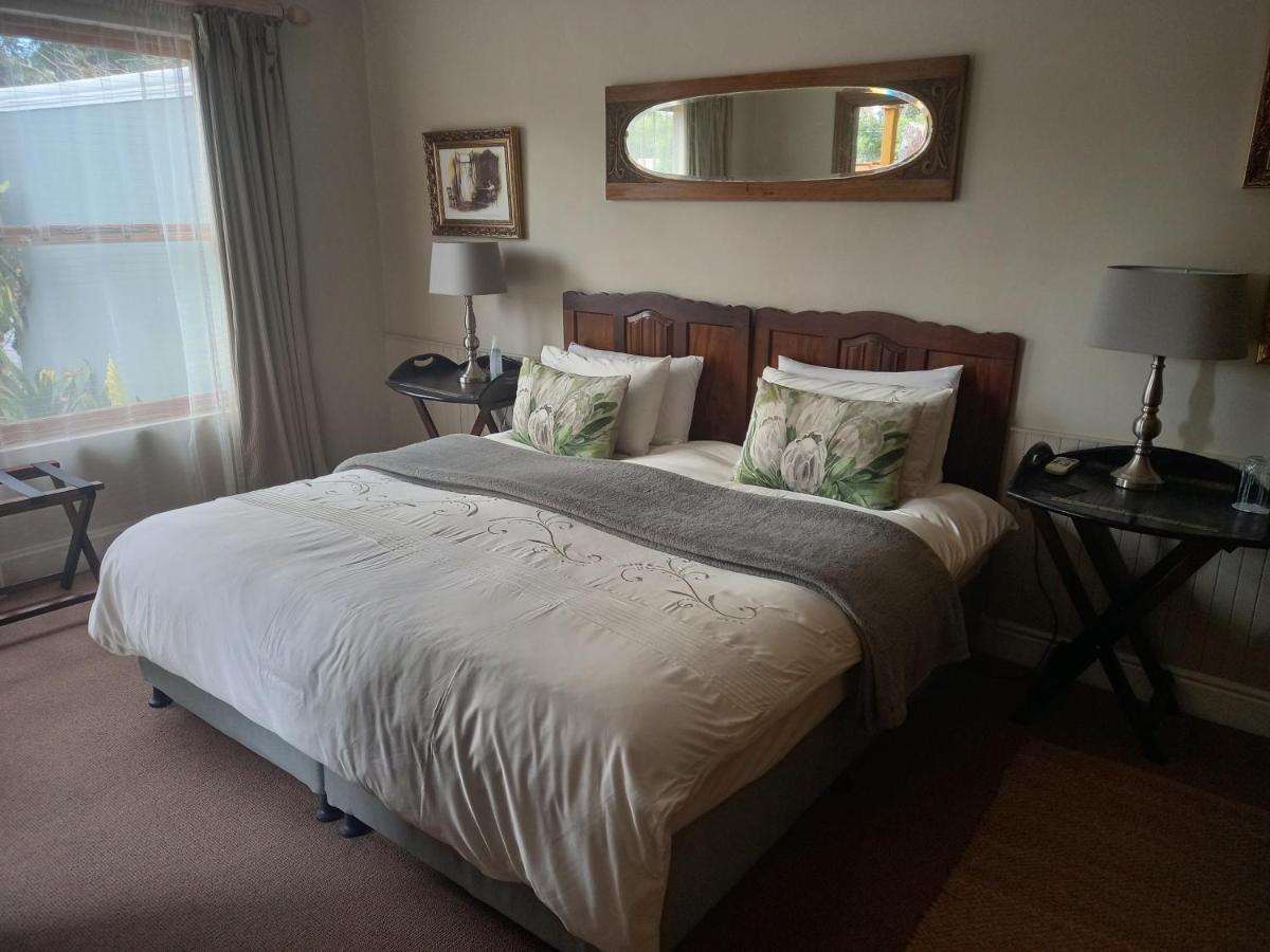 La Pension Guest House Oudtshoorn Bagian luar foto