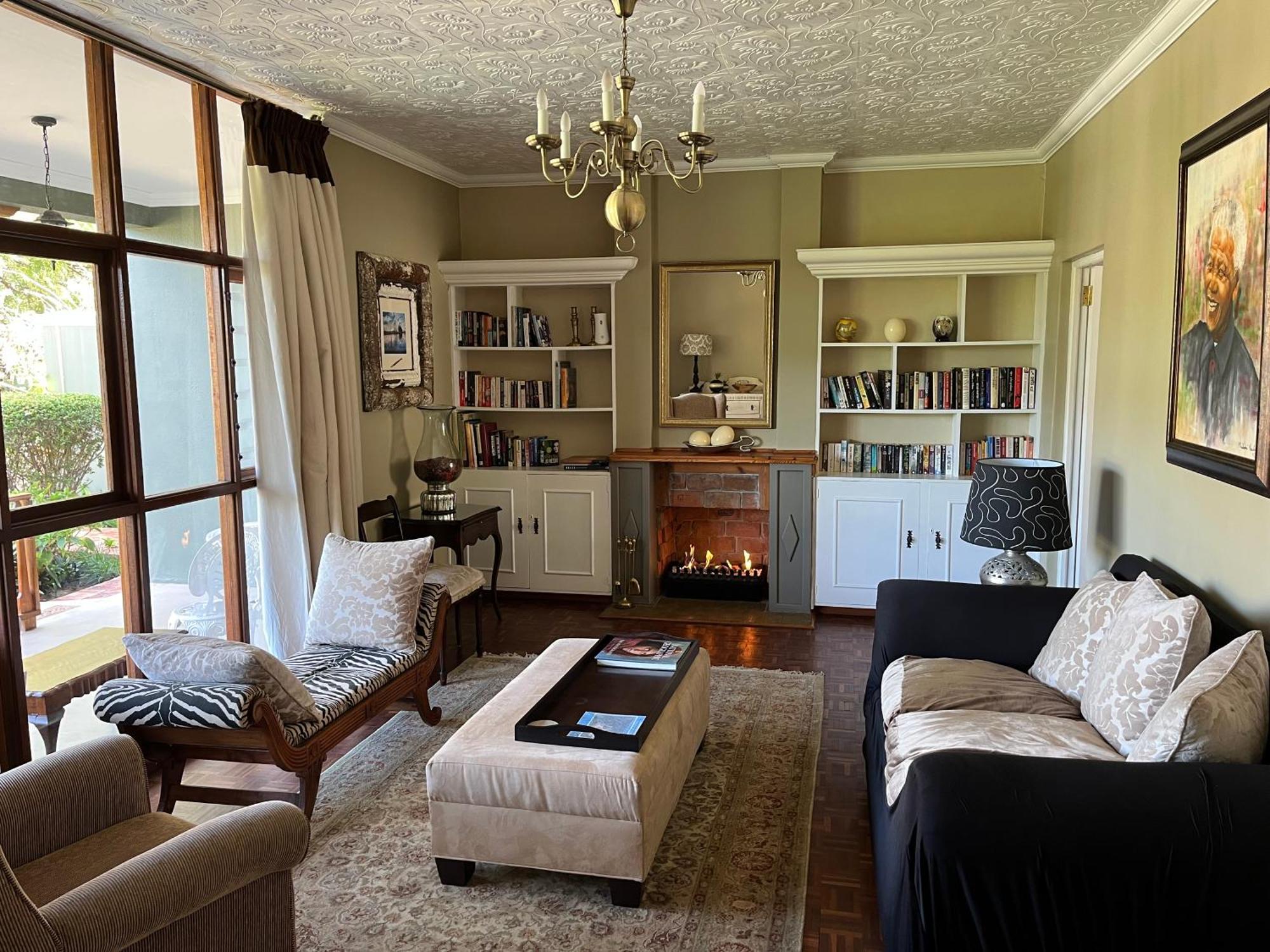 La Pension Guest House Oudtshoorn Bagian luar foto