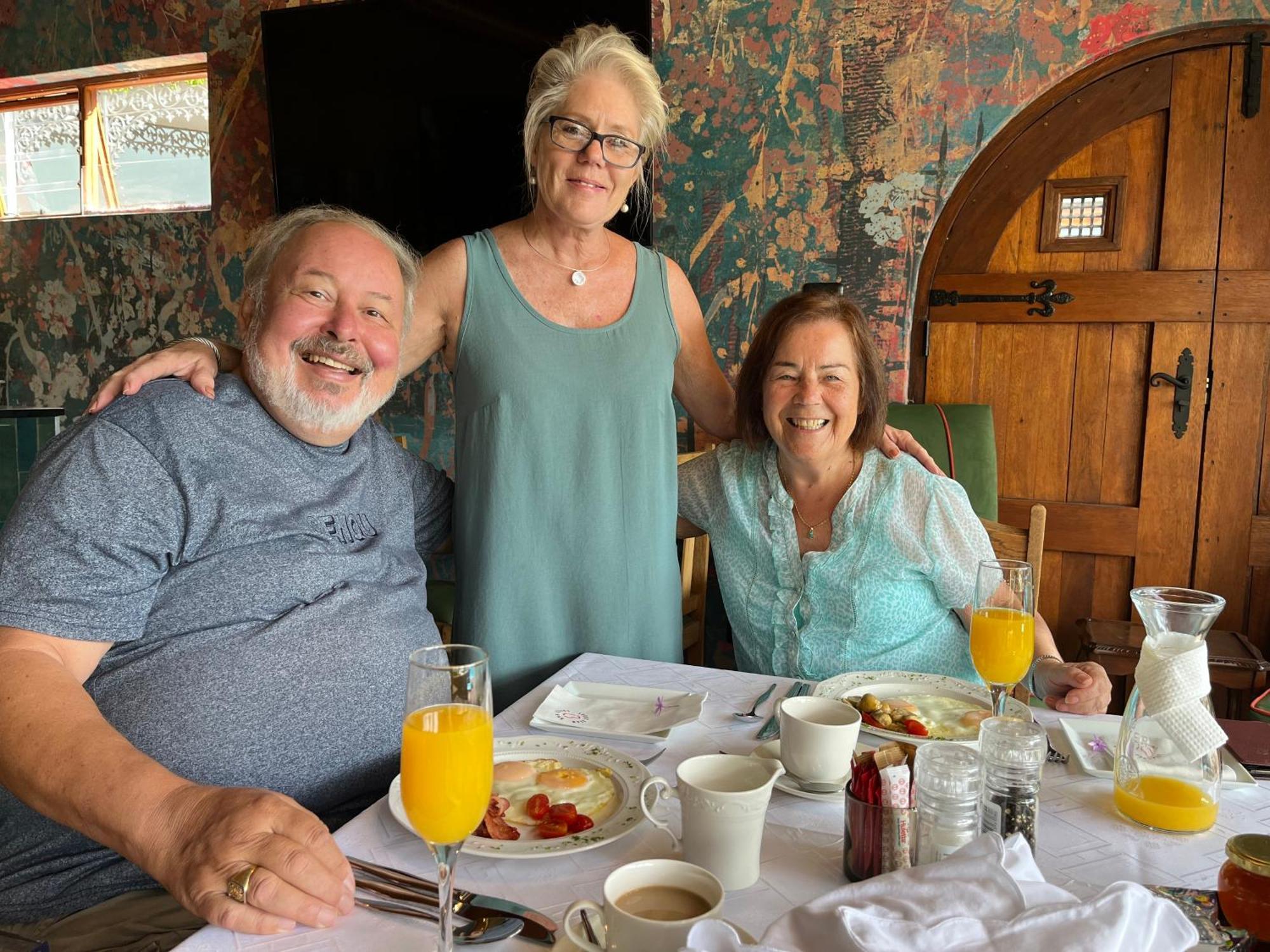 La Pension Guest House Oudtshoorn Bagian luar foto