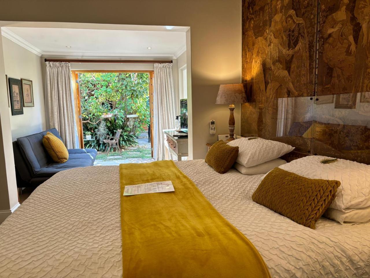La Pension Guest House Oudtshoorn Bagian luar foto